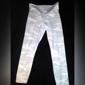 ATHLETA ELATION 7/8 TIGHT LEGGINGS IN BUFF BUNNY CAMO/ XSP